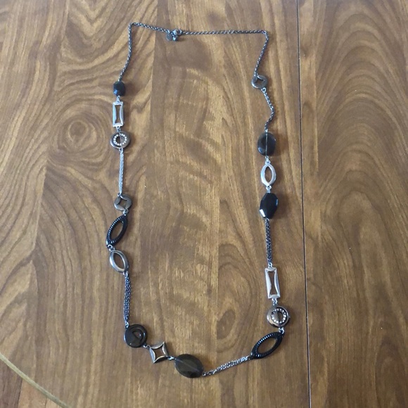 🎉HP🎉🆕 ✨Lia Sophia Necklace✨ - Picture 6 of 6